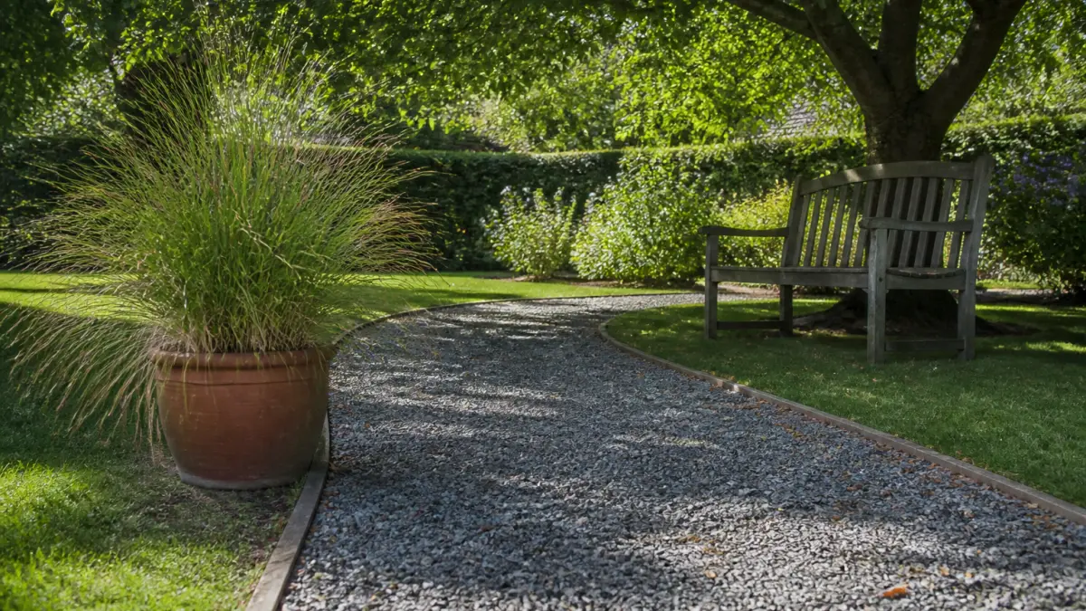 Jardin avec gravier décoratif : idées d'aménagement et conseils